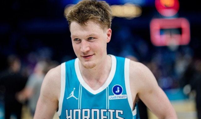 NBA最后一期新秀榜：克尼佩尔稳居榜首 弗拉格&amp;埃奇库姆紧随其后